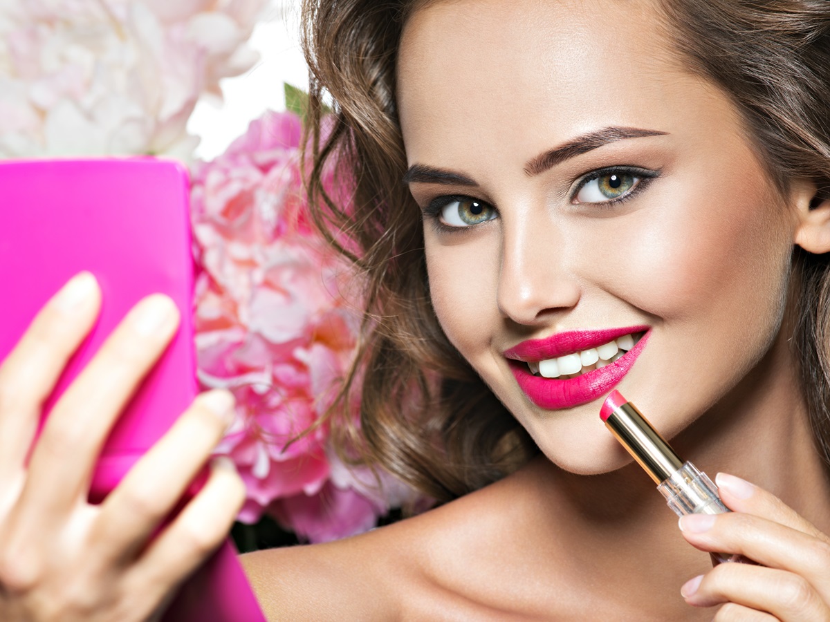 Tips To Buy Lipstick Online in UAE